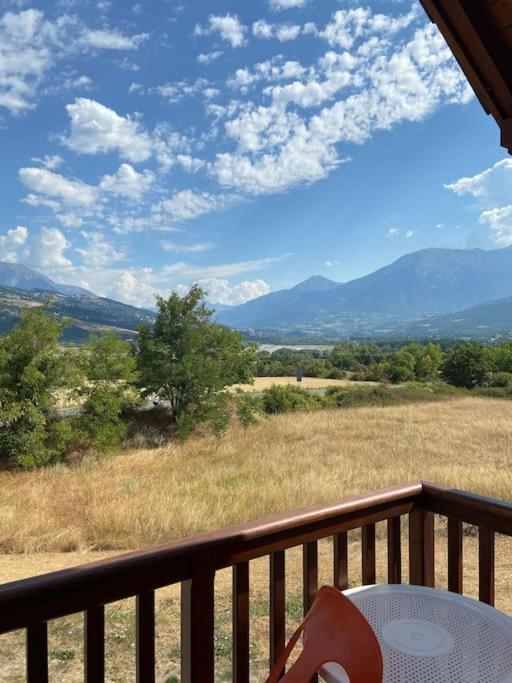 Appartement Familial A Crots Екстериор снимка