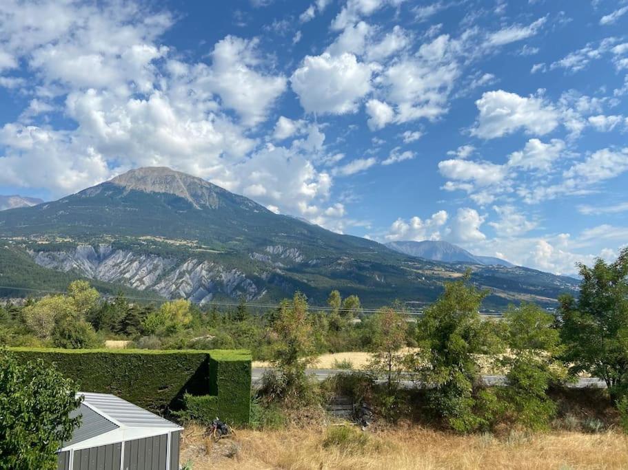 Appartement Familial A Crots Екстериор снимка