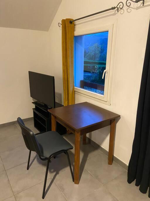 Appartement Familial A Crots Екстериор снимка